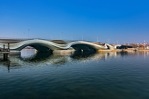 quay thử